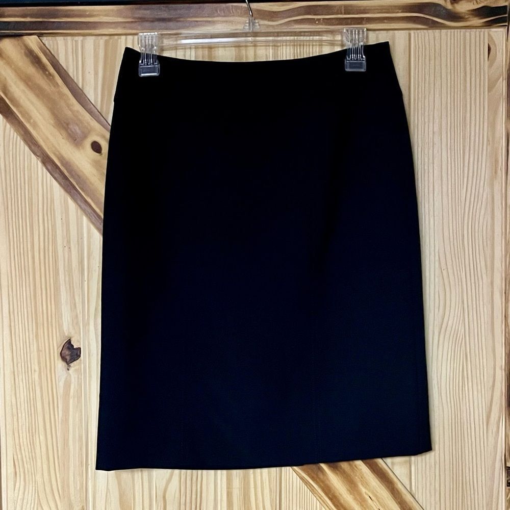 EUC Worthington Pencil Skirt Black 4